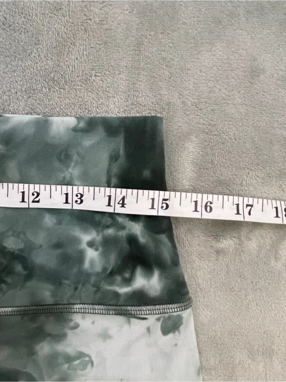 Lululemon biker shorts High-Rise Tie-Dye green activewear yoga Pilates gym 12
